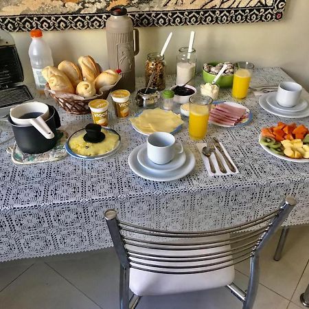 Homestay 2 - Avenida Carlos Gomes Porto Alegre Esterno foto